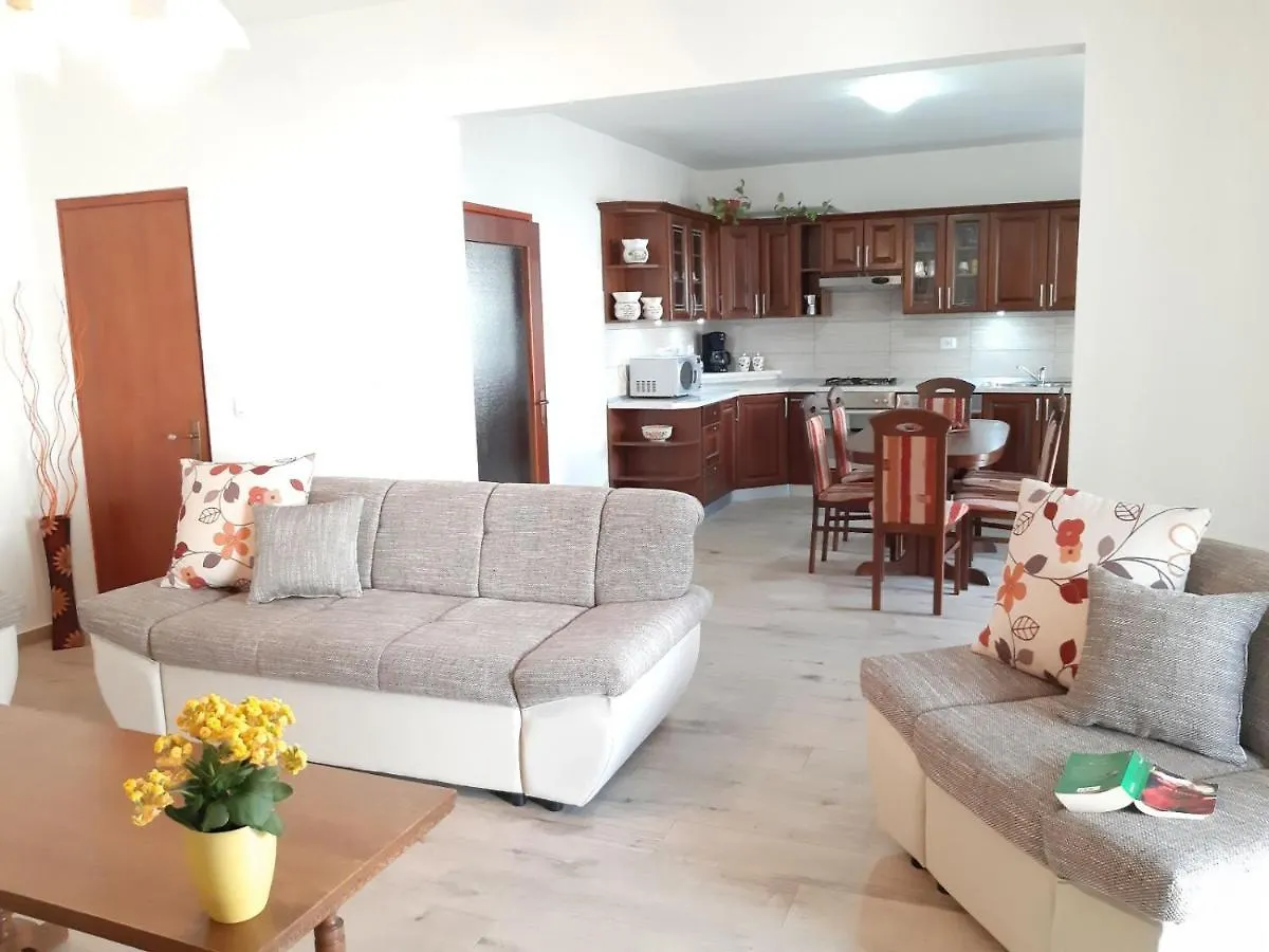 Apartments Monte Grande Pula