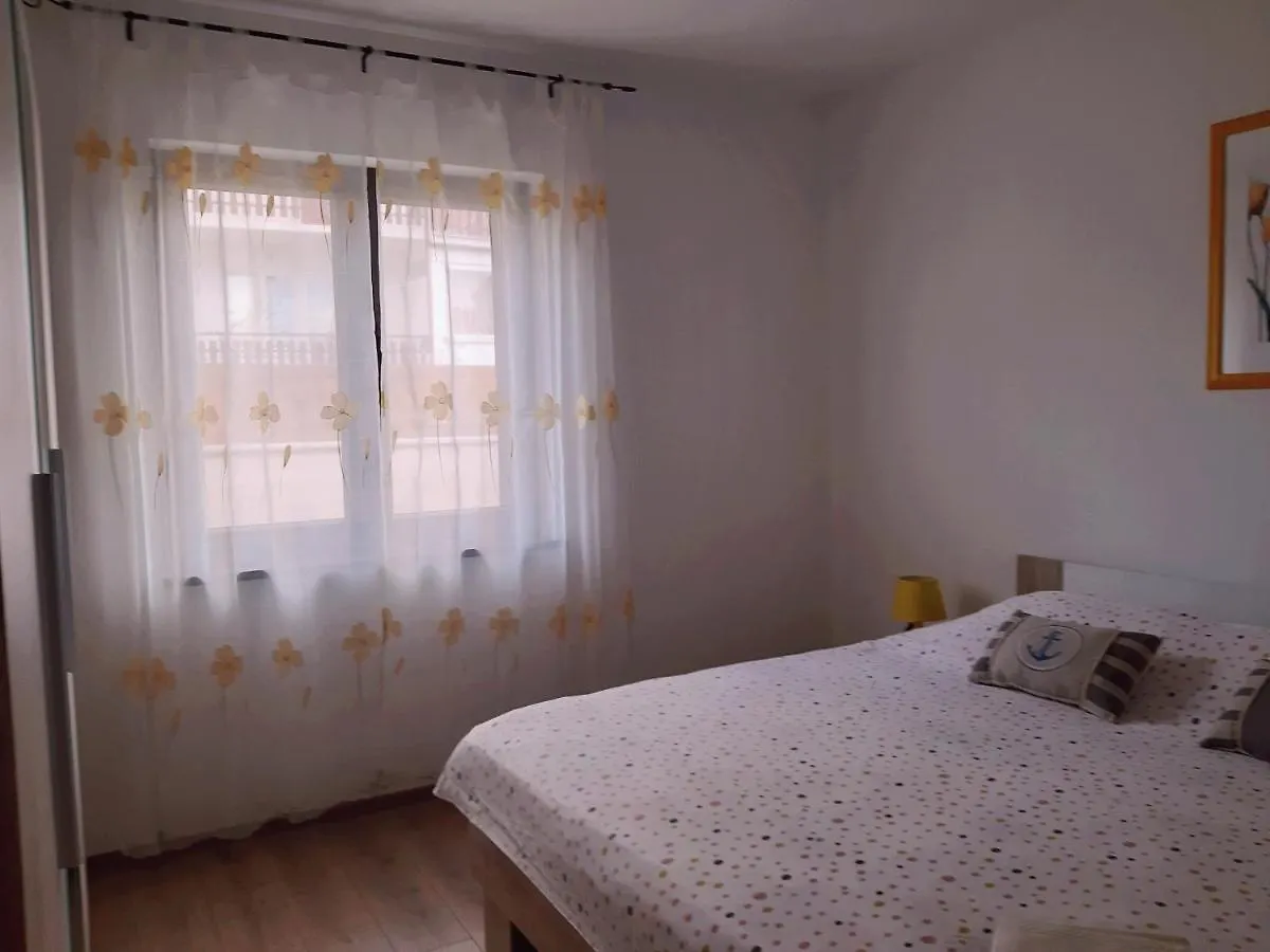 Apartments Monte Grande 풀라