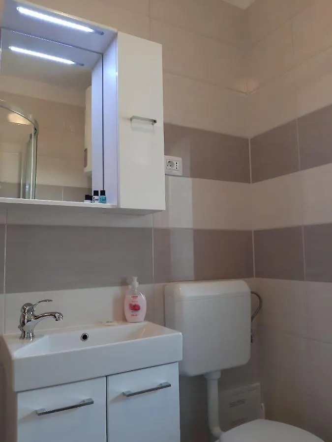 Apartments Monte Grande 풀라 0*,  크로아티아