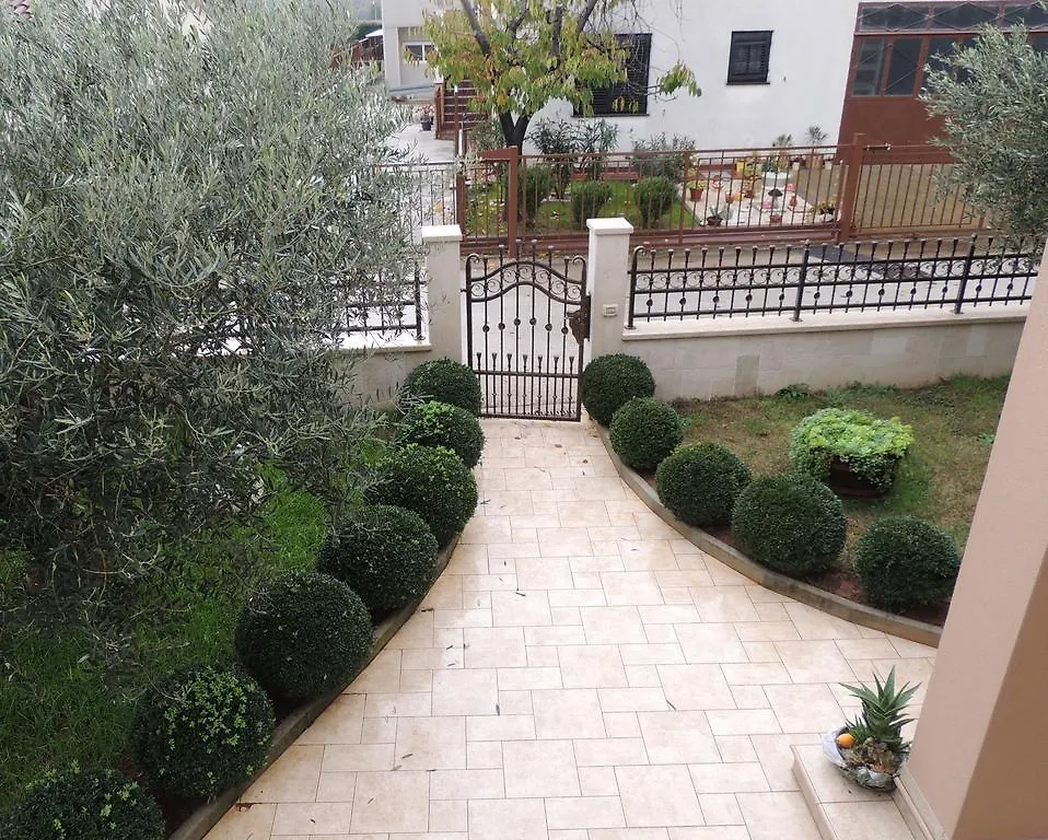 Apartments Monte Grande 풀라 0*,