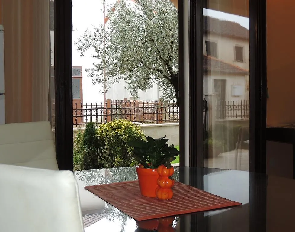 Apartments Monte Grande 풀라