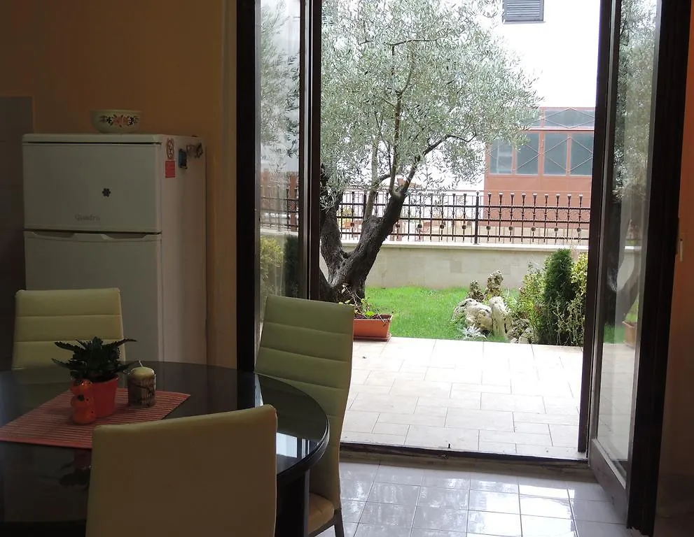 Apartments Monte Grande 풀라