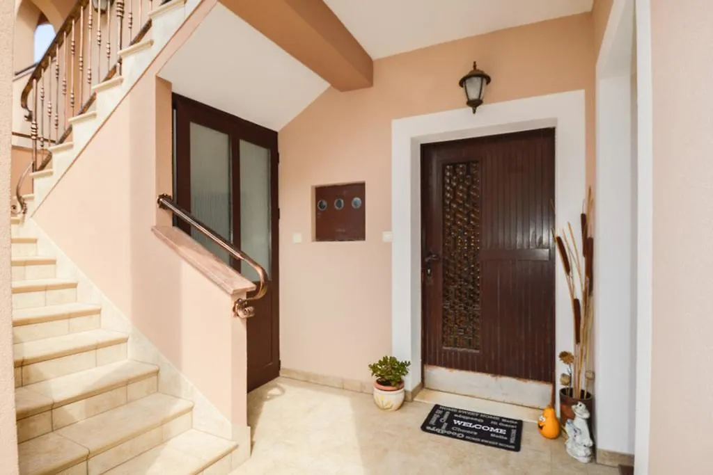 Apartments Monte Grande 풀라
