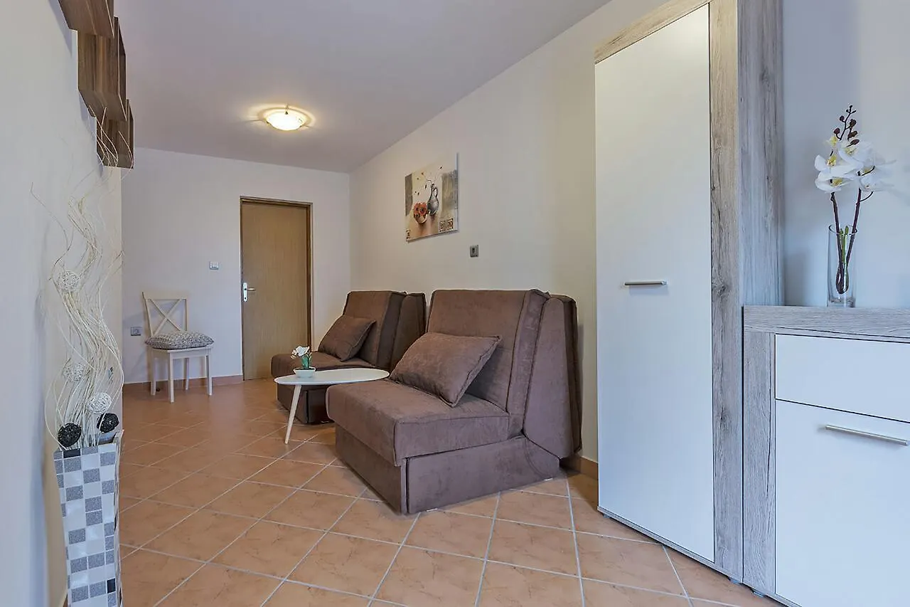 Apartments Monte Grande 풀라 0*,  크로아티아